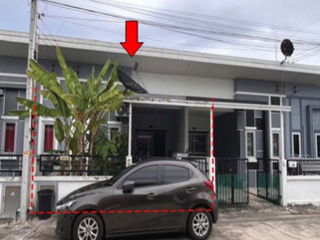 À vendre 2 chambres maison de ville à Phan Thong, Chonburi