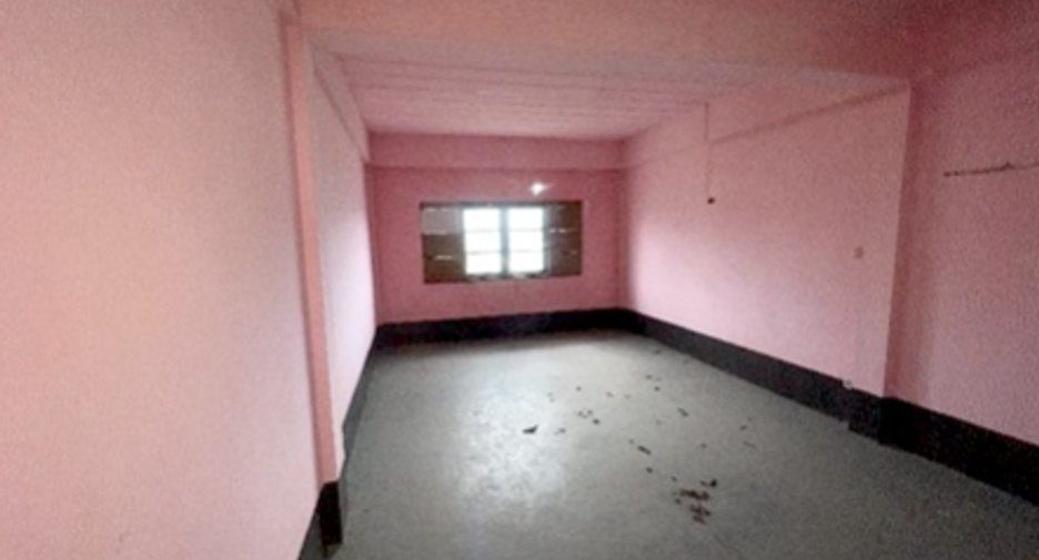 Local comercial en venta de 2 habitaciones en Sattahip, Chonburi
