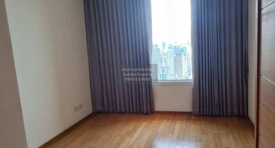 For rent 3 bedrooms condo in Sathon, Bangkok