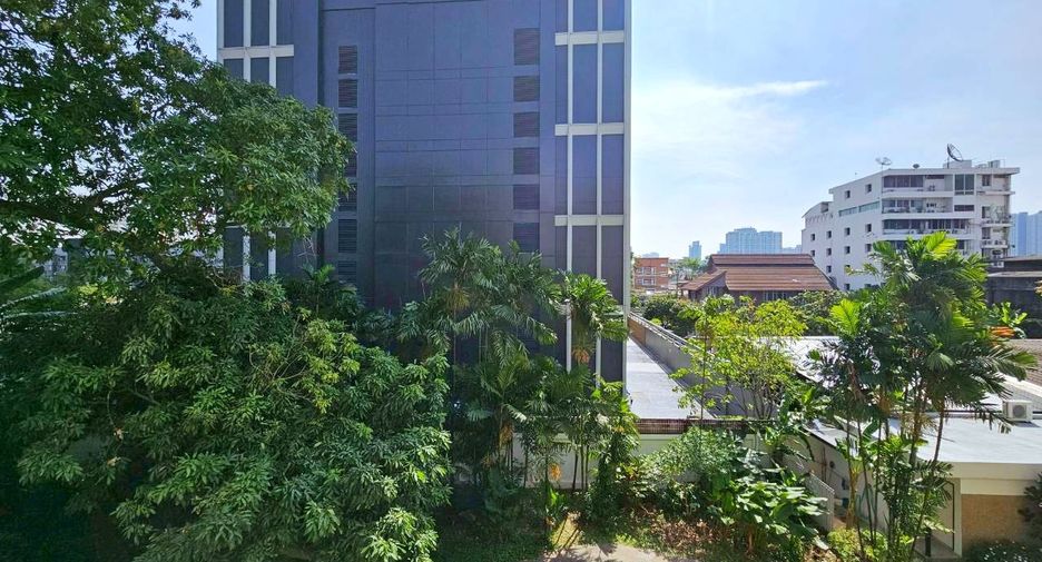 For rent 5 bedrooms condo in Sathon, Bangkok