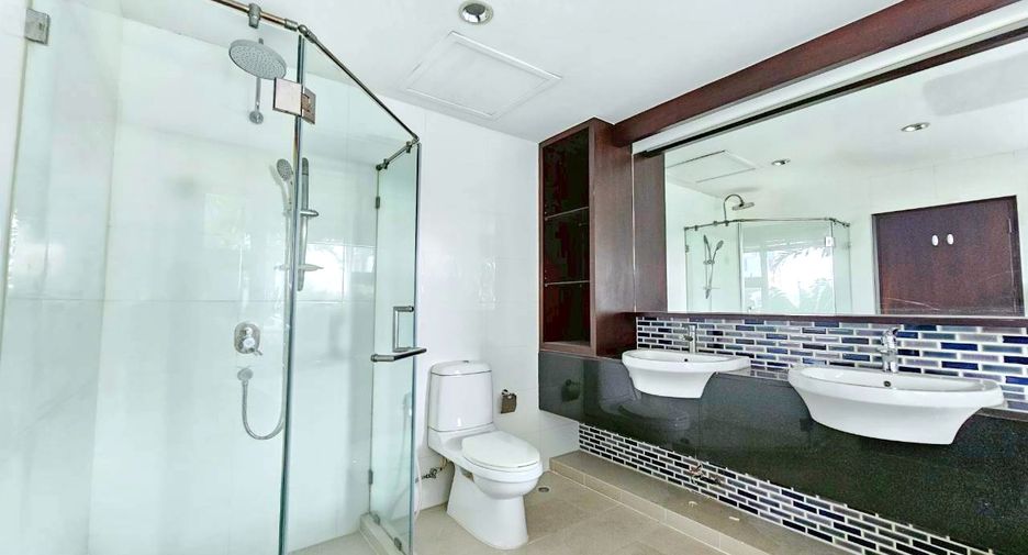 For rent 5 bedrooms condo in Sathon, Bangkok