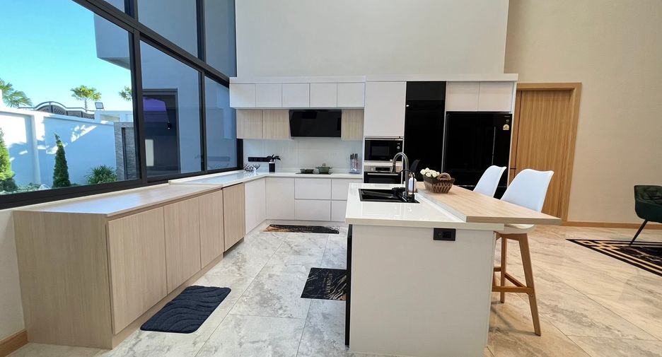 Haus zum Kauf mit 5 Zimmer in Bang Lamung, Chonburi