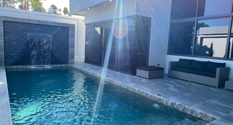 Haus zum Kauf mit 5 Zimmer in Bang Lamung, Chonburi