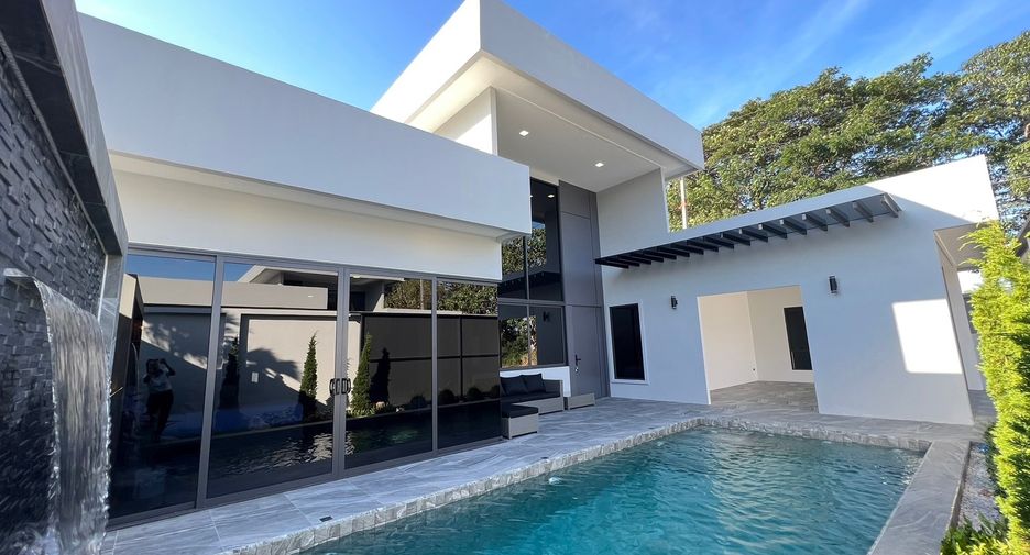 Haus zum Kauf mit 5 Zimmer in Bang Lamung, Chonburi