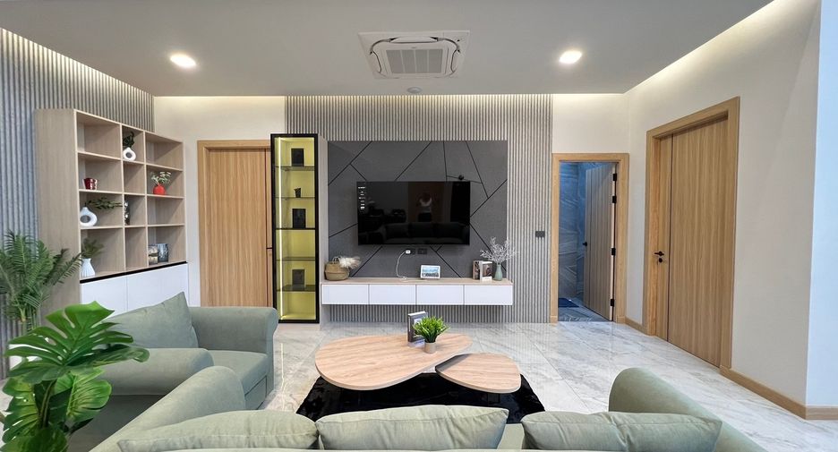 Haus zum Kauf mit 5 Zimmer in Bang Lamung, Chonburi