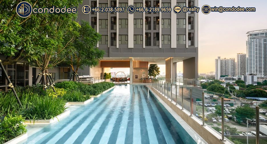 For sale 2 bedrooms condo in Khlong Toei, Bangkok
