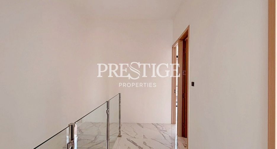 Casa en venta de 4 habitaciones en Bang Lamung, Chonburi