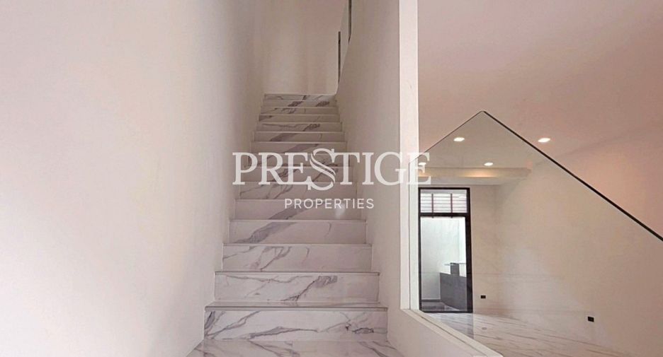 Casa en venta de 4 habitaciones en Bang Lamung, Chonburi