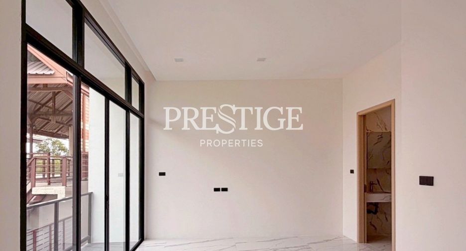 Casa en venta de 4 habitaciones en Bang Lamung, Chonburi