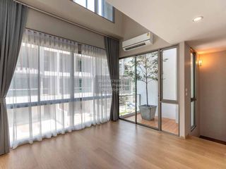 For sale 3 bedrooms townhouse in Phra Khanong, Bangkok