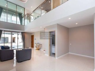 For sale 3 bedrooms townhouse in Phra Khanong, Bangkok