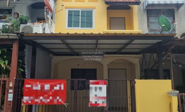 For sale 2 bedrooms townhouse in Phra Khanong, Bangkok