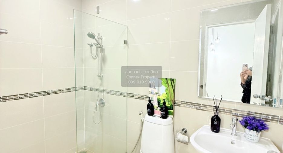 For sale 3 bedrooms townhouse in Khlong Sam Wa, Bangkok