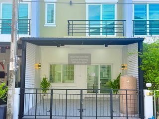 For sale 3 bedrooms townhouse in Khlong Sam Wa, Bangkok