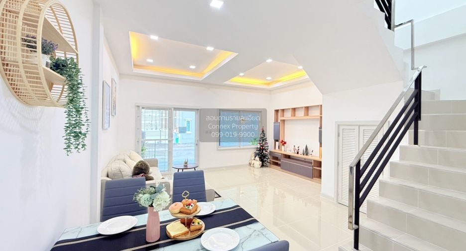For sale 3 bedrooms townhouse in Khlong Sam Wa, Bangkok