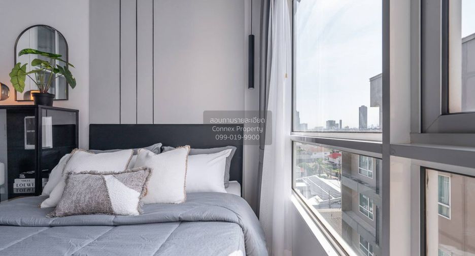 For sale 1 bed condo in Phra Khanong, Bangkok