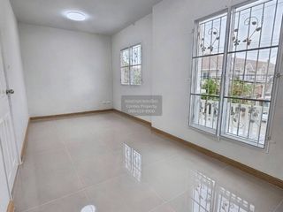 For sale 3 bedrooms townhouse in Bang Khun Thian, Bangkok