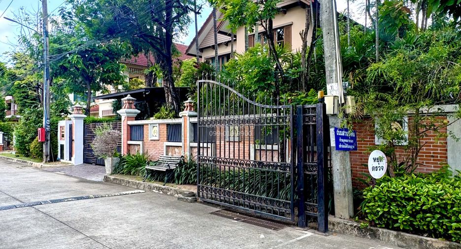 For sale 3 bedrooms house in Bang Bon, Bangkok