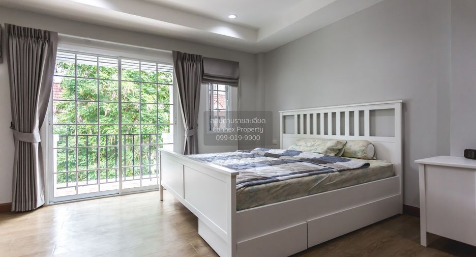 For sale 3 bedrooms house in Bang Na, Bangkok