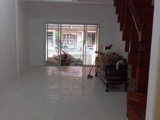 For sale 3 bedrooms townhouse in Sam Phran, Nakhon Pathom