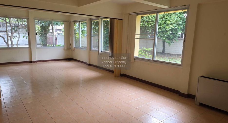 For sale 9 ベッドルーム house in Phaya Thai, Bangkok