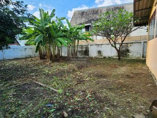 For sale 9 bedrooms house in Phaya Thai, Bangkok