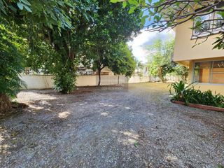 For sale 9 bedrooms house in Phaya Thai, Bangkok