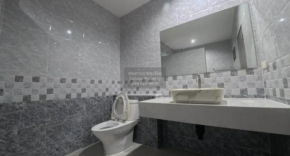 For sale 3 bedrooms house in Mueang Nonthaburi, Nonthaburi