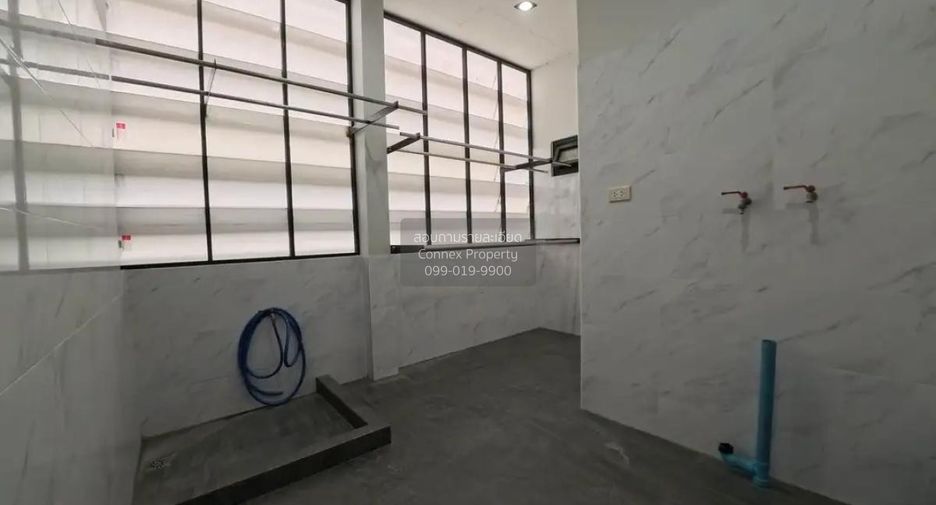 For sale 3 bedrooms house in Mueang Nonthaburi, Nonthaburi