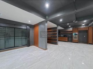 For sale 3 bedrooms house in Mueang Nonthaburi, Nonthaburi