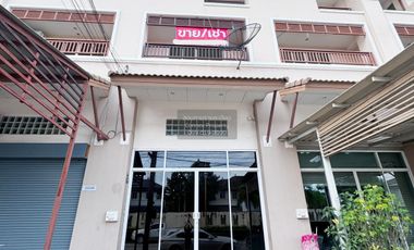 Local comercial en venta de 3 habitaciones en Bang Phli, Samut Prakan