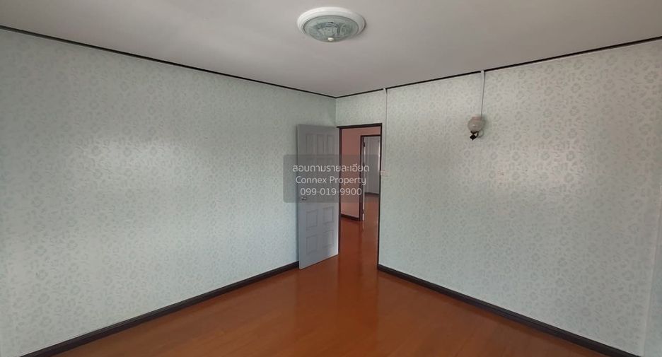 For sale 4 bedrooms house in Sattahip, Chonburi