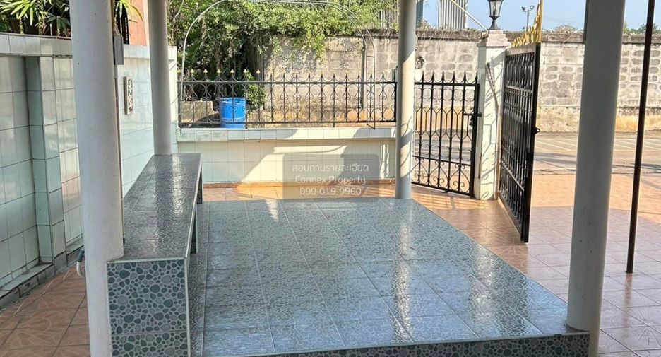 For sale 4 bedrooms house in Sattahip, Chonburi