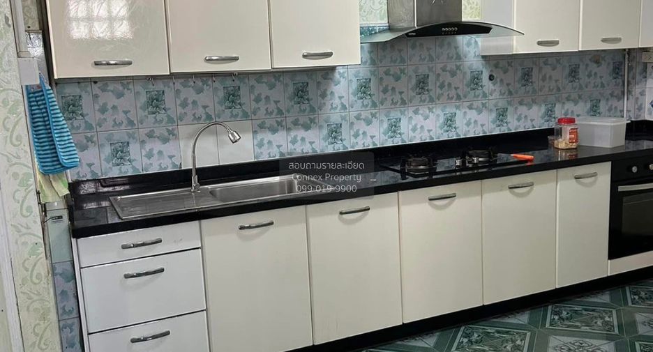For sale 4 bedrooms house in Sattahip, Chonburi