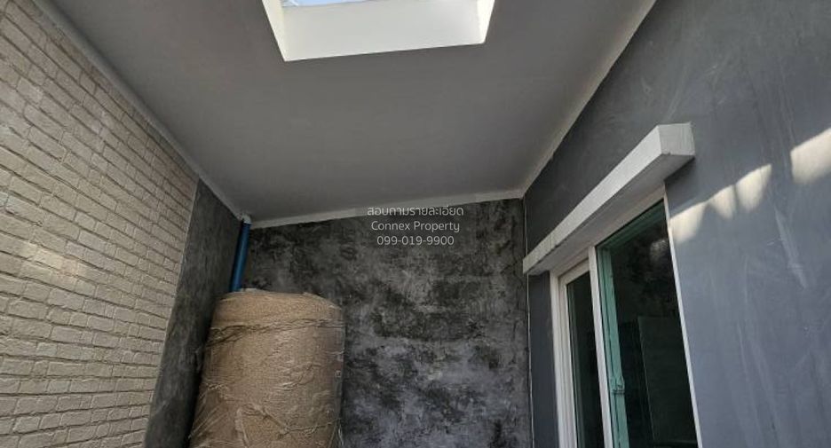 For sale 3 bedrooms townhouse in Don Mueang, Bangkok