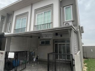 Продажа 3 спальни таунхаус в Нонг Кхаем, Бангкок