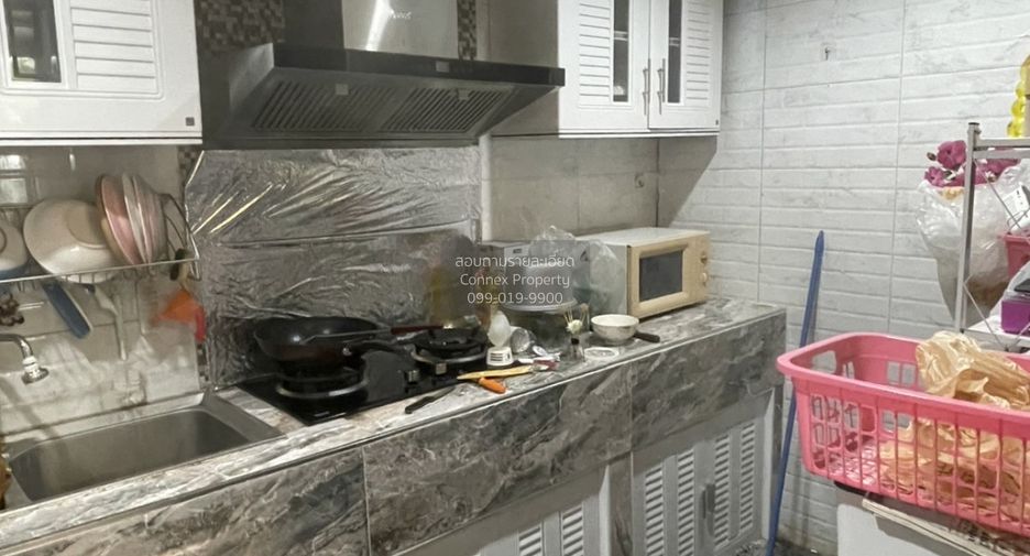For sale 3 bedrooms townhouse in Nong Khaem, Bangkok