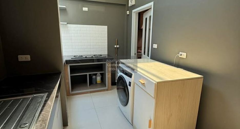 For sale 3 bedrooms house in Mueang Pathum Thani, Pathum Thani