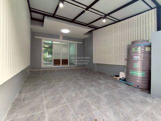 Reihenhaus zum Kauf mit 2 Zimmer in Bang Bua Thong, Nonthaburi