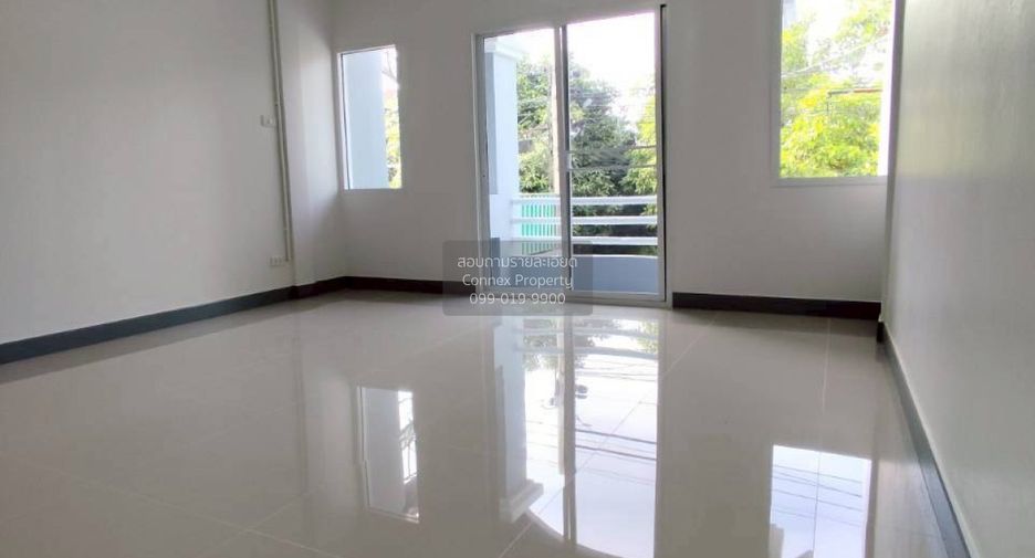 Reihenhaus zum Kauf mit 2 Zimmer in Bang Bua Thong, Nonthaburi