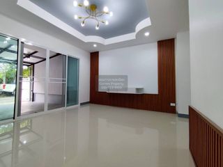 Reihenhaus zum Kauf mit 2 Zimmer in Bang Bua Thong, Nonthaburi