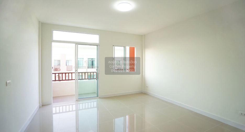 For sale 3 bedrooms townhouse in Bang Khun Thian, Bangkok