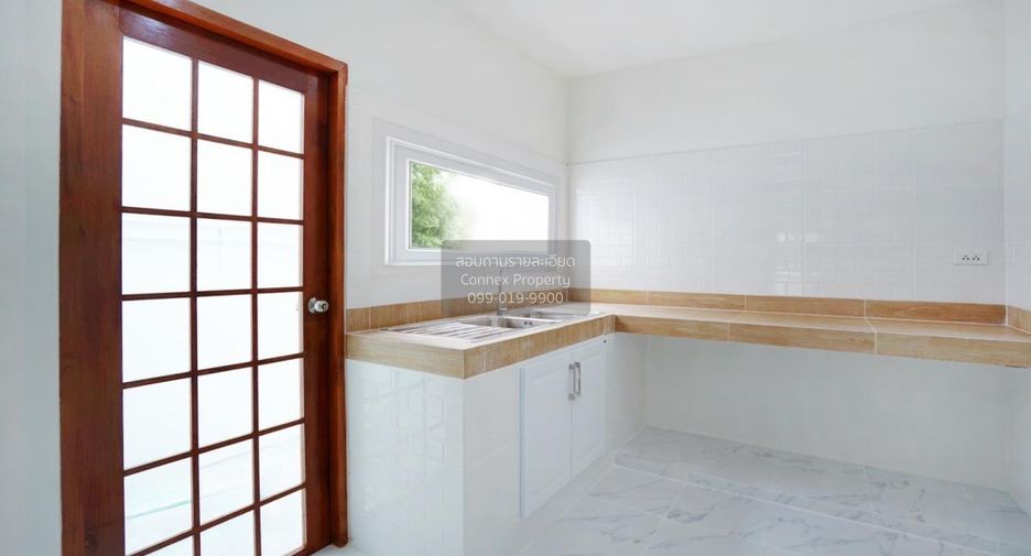 For sale 3 bedrooms townhouse in Bang Khun Thian, Bangkok