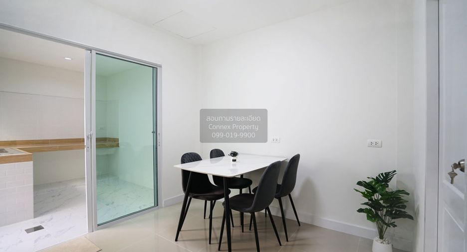 For sale 3 bedrooms townhouse in Bang Khun Thian, Bangkok
