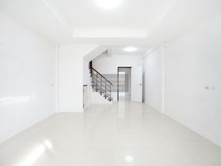 出售 3 卧室 联排别墅 在 Bang Khun Thian, 曼谷
