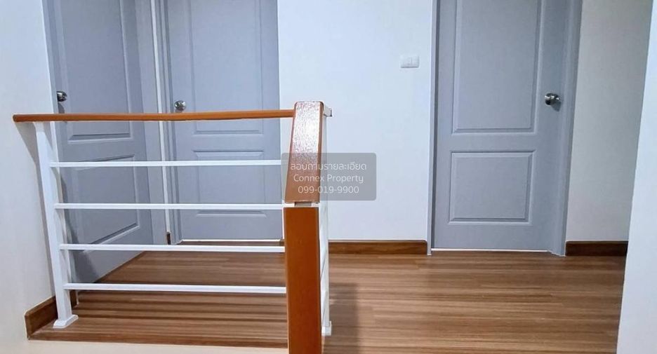 For sale 4 bedrooms townhouse in Mueang Samut Sakhon, Samut Sakhon