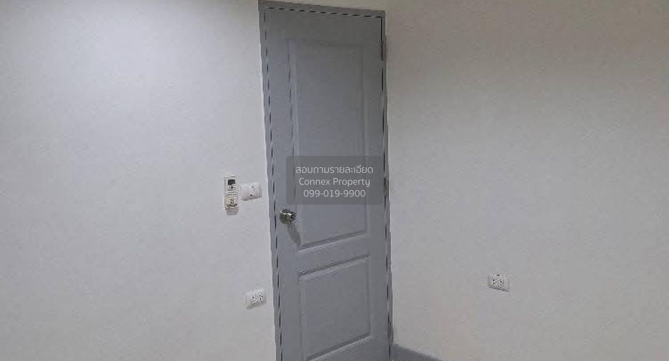 For sale 4 bedrooms townhouse in Mueang Samut Sakhon, Samut Sakhon