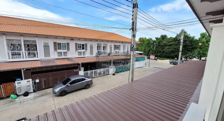 For sale 4 bedrooms townhouse in Mueang Samut Sakhon, Samut Sakhon