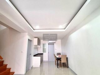 For sale 4 bedrooms townhouse in Mueang Samut Sakhon, Samut Sakhon