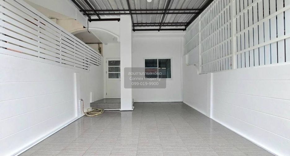 For sale 2 bedrooms townhouse in Pak Kret, Nonthaburi